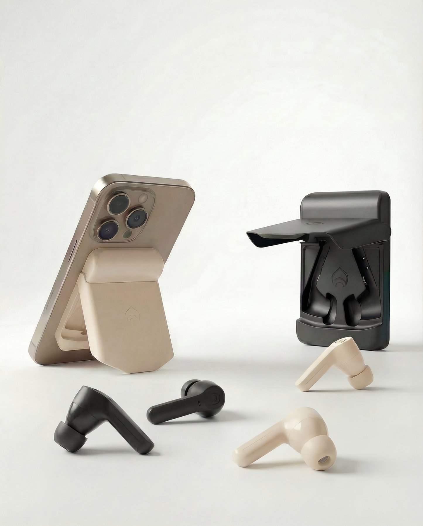 Komutr Earbuds with Slim MagSafe Built-In Kickstand - Komutr